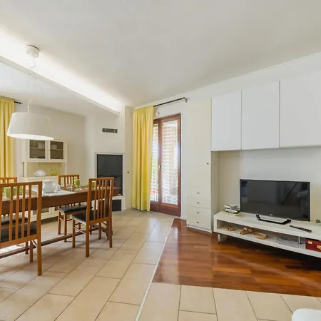 Appartement Casa Melograno By Interhome